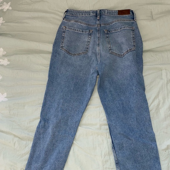 Hollister Mom jeans. - Picture 3 of 4